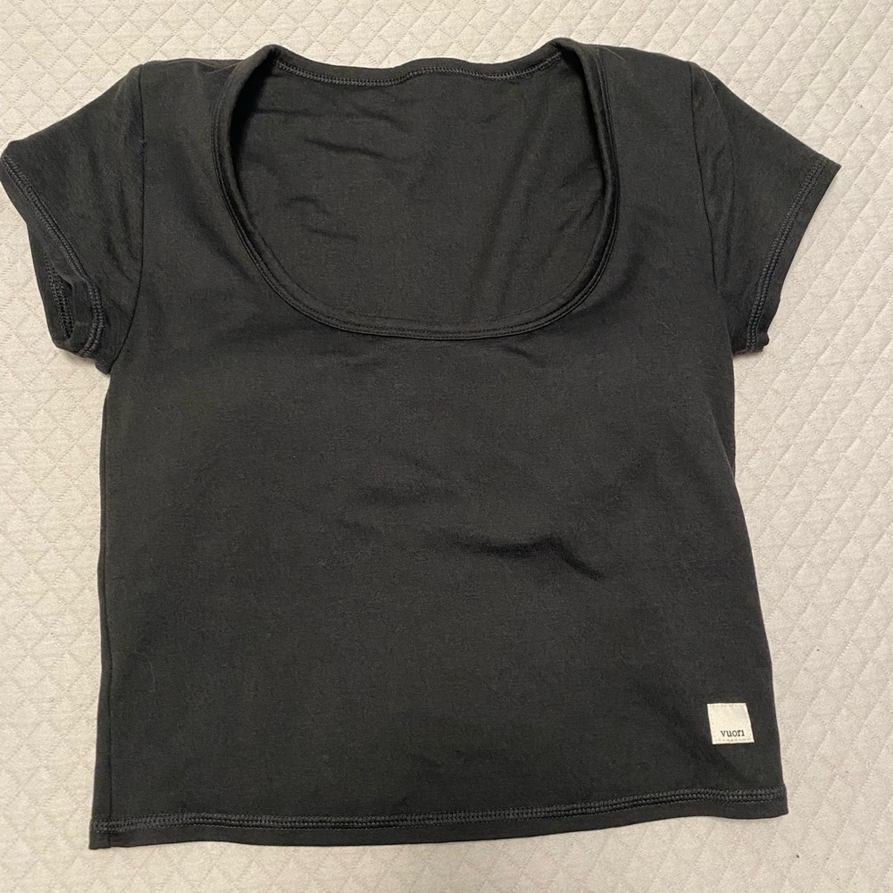 Vuori Black Crop Top with built in bra